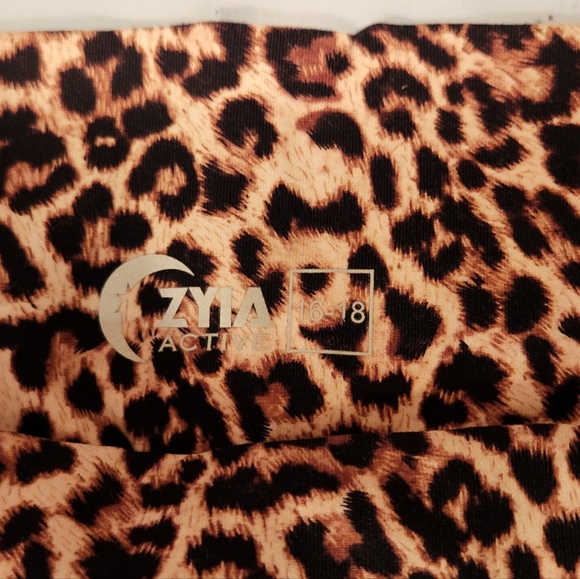 ZYIA high rise leopard print leggings - Picture 4 of 7